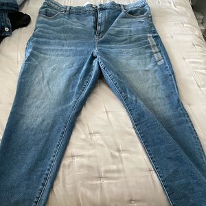 Brand new AE Jeans!